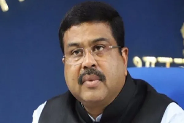 Union Minister's Reaction to Tamil Nadu Chief Minister's Condemnation